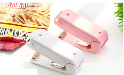 Mini Heat Bag Sealer, Handheld Food Saver for Home Cooks