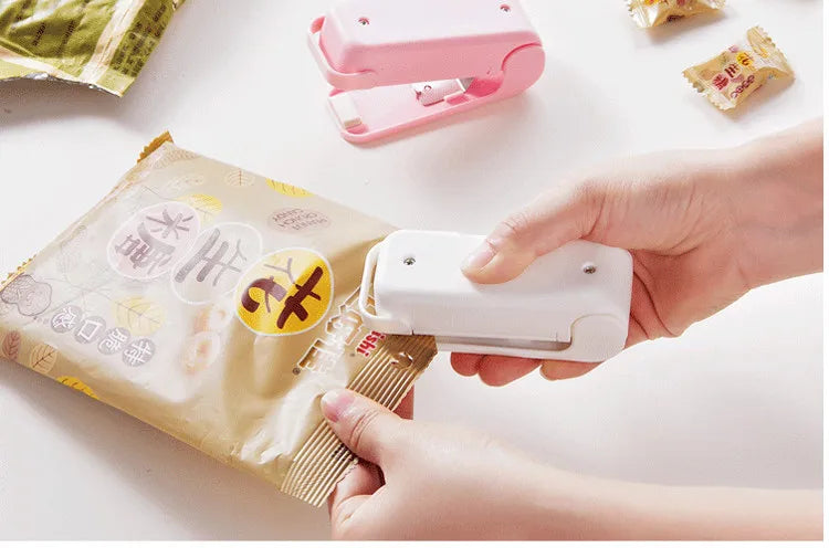 Mini Heat Bag Sealer, Handheld Food Saver for Home Cooks